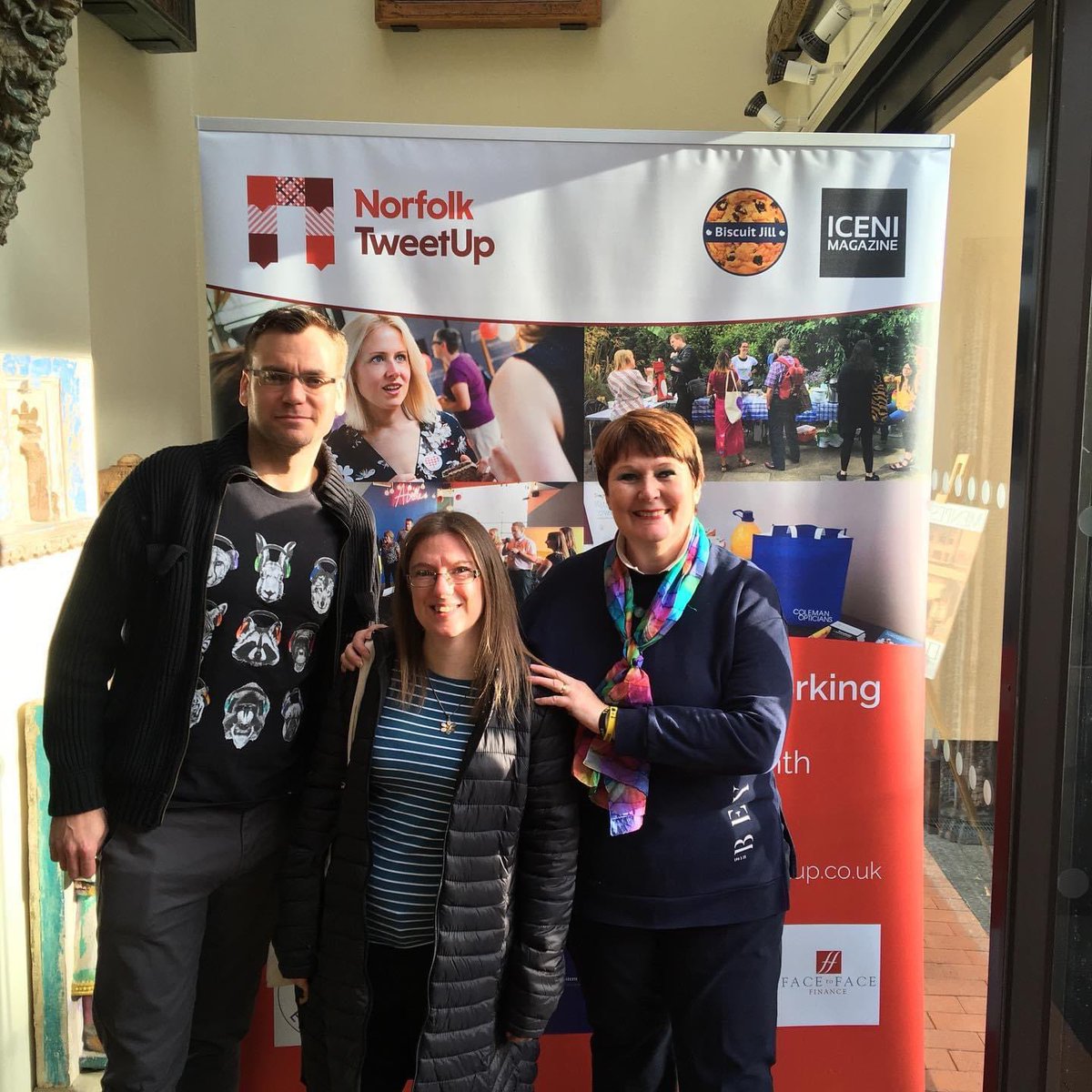 140promotions's tweet photo. Who’s loving the snow today? 😀⛄️
.
.
A year ago today! Pre-covid networking 🙂
Repost.
Attended @NorfolkTweetup at @SAsiaCollection earlier today. What an amazing place! Lovely to see @BiscuitJill @reynardcity @julie_hunt77 @theduckorator and others ~ Katie
@katieh101 #Norwich https://t.co/Nov4Ts4OUr