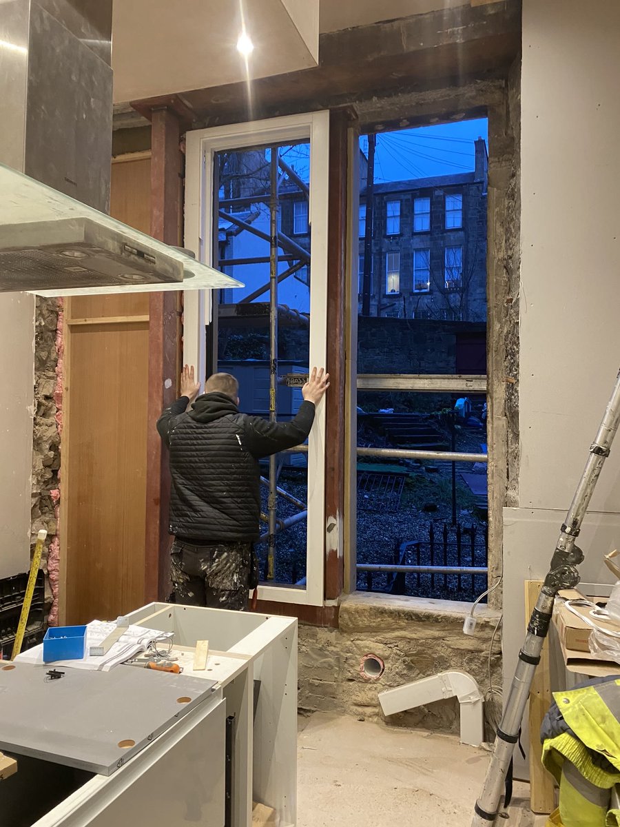 Recent full sash and case replacement in the Westend of Glasgow! #sashwindowsscotland #sashwindowsglasgow #windows #sashwindows #victoriansashwindows #oldwindows #newwindows #doubleglazing #restoration #refurbishment #property #propertydevelopement #joinery #carpentry #glasgow