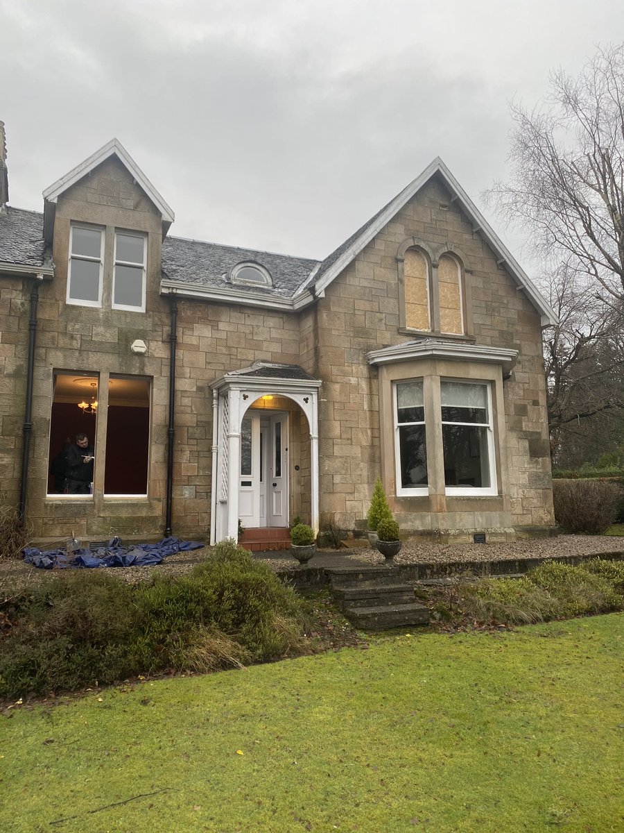 12 new double glazed sash and case windows being installed in Bearsden, Glasgow ✅ #sashwindowsscotland #sashwindowsglasgow #windows #sashwindows #victoriansashwindows #oldwindows #newwindows #doubleglazing #restoration #refurbishment #property