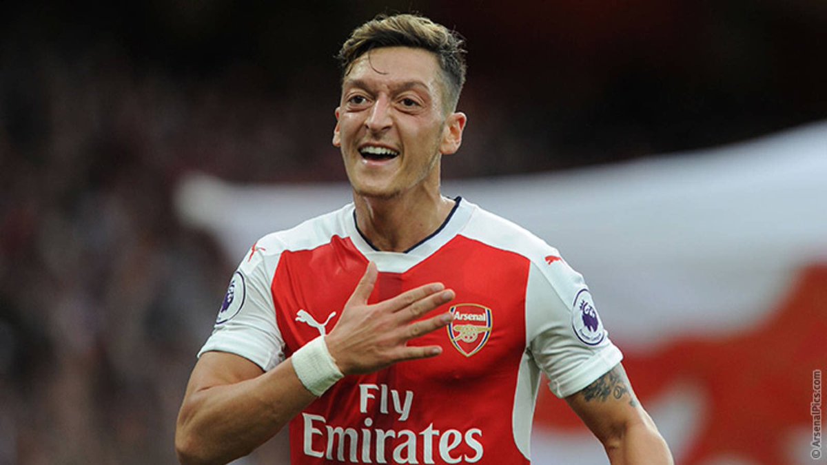 PatrickTimmons1's tweet photo. For choosing us when you could have gone anywhere. For the debut against Sunderland. For the FA Cup triumphs. For the injury time assist against Leicester. For the goals. For the assists. For the unforgettable moments. For extending when we needed you.

Thank you, @MesutOzil1088. https://t.co/kumTs6xDJM