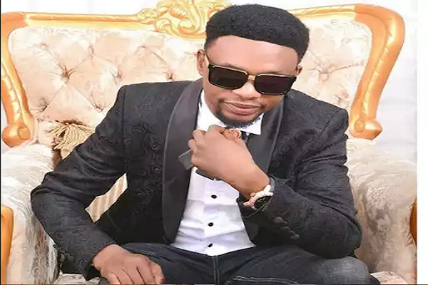 siteofstars's tweet photo. Entertain your weekend with funny Comedy Music Videos of https://t.co/UeZbj5HYUF #IgoDye Stream Comedy Videos, news, Magazine Covers for free. Call STAR Comedian Now, advertise, Shop, contents on the channel of @real_igodye on @siteofstars #STARSEntertainment #ReachfortheSTARs https://t.co/9yyQQdUFcn