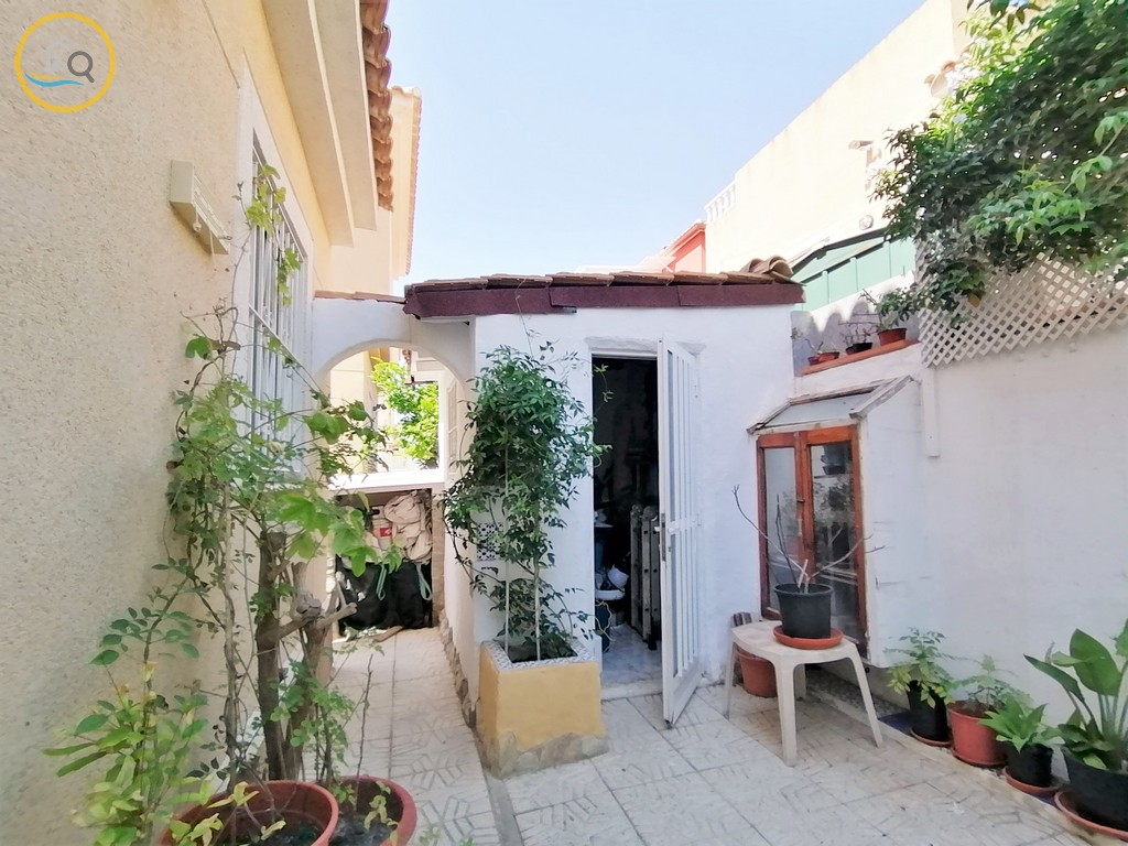 FindersSpanish's tweet photo. ✨148,000€ - DETACHED VILLA✨ Ref. CVV013 - Pinar de Campoverde - South Facing - 3 Beds - 3 Baths – Lounge with Fireplace – Independent Kitchen - Room for Swimming Pool (if required) - No Community 
🎥VIDEO TOUR: https://t.co/6L7itZ9FMt 
🏠More details: https://t.co/dCYeB1VoHQ https://t.co/vBQFG5KC9j