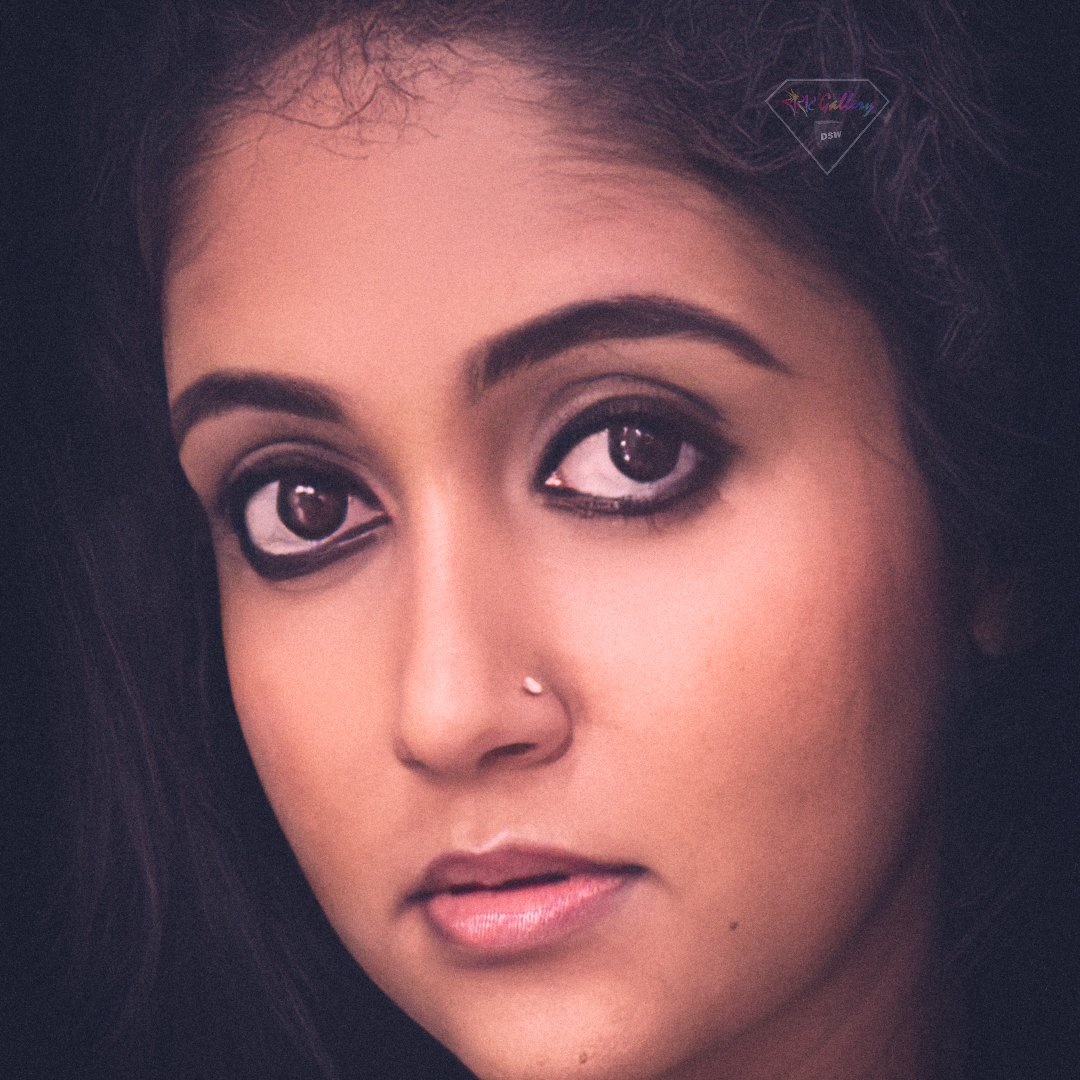 RinkuRajGallery's tweet photo. I listen really carefully with my eyes .
#closeframe
.
.
@iamrinkurajguru
#rinkurajguru
#रींकुराजगुरू
#iamrinkurajguru
#rinkumahadeorajguru
#rinkurajgurugallery
@akashthosar
#akashthosar
@nagraj_manjule
#nagrajmanjule
#sairat
#sairatgallery
#sairatgalleryfansClub
#marathiactress https://t.co/Ipm9CqOLZA