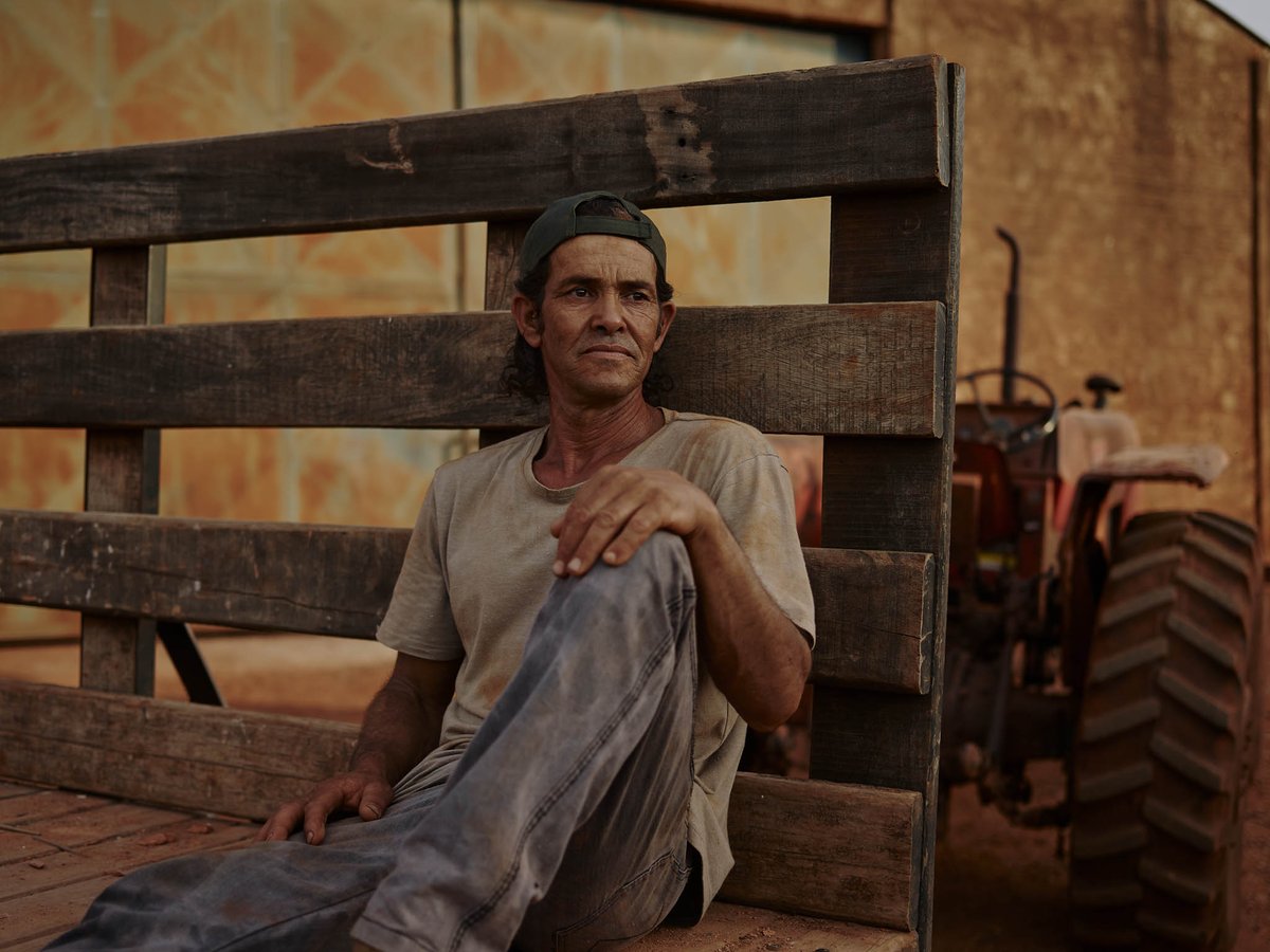 Divail Benedito Pereira Lopes, farmhand and mechanic. Itabera, Brazil. The entire photo series from the United States, Brazil, Argentina, Vietnam, India, Ukraine, South Africa, and Canada is now up on my blog: https://joeyl.com/blog/all/post/global-agriculture