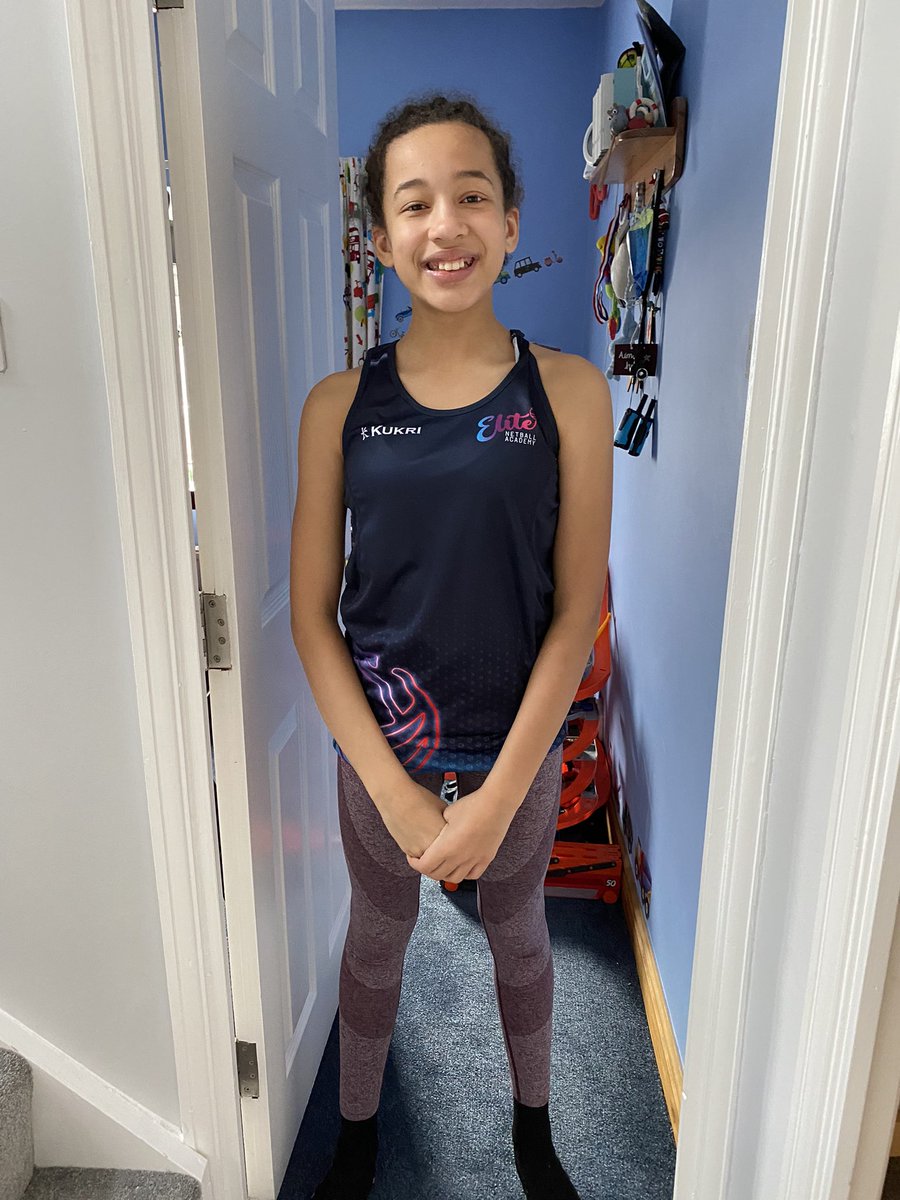 AlisonYoung2207's tweet photo. Great online session @netball_elite @_chl0esmith. Olivia loved it, mastered the 360 turn, now just to add the ball ππ #netballfix #traininginlockdown #grateful #netballlife https://t.co/Ku4HVyK4so