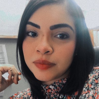 Lidia_22's tweet photo. #NuevaFotoDePerfil https://t.co/bXSIGE4fk0