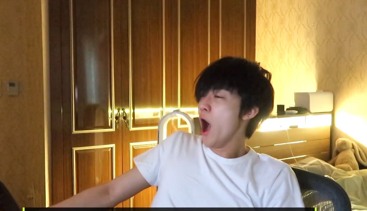 แม่ปลุกมาให้เรียนออนไลน์ตอน 8 โมง