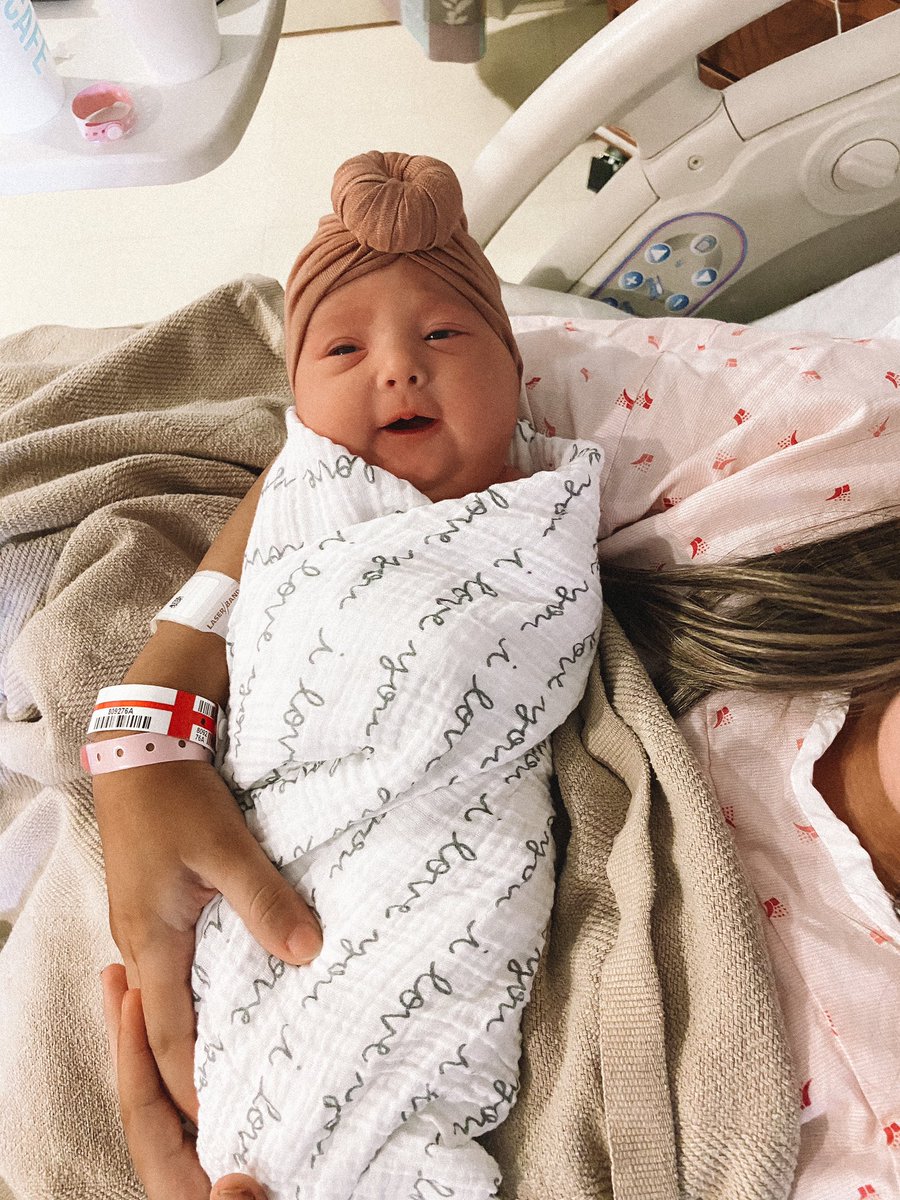 hopea___'s tweet photo. Sweet girl is 3 days old already 🥺 thank you for making me a momma 🤍 https://t.co/o2BlBcVhDV