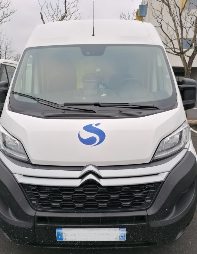 De nouveaux camions aménagés pour l'équipe maintenance de Sycomore ! L'année commence bien! 😃