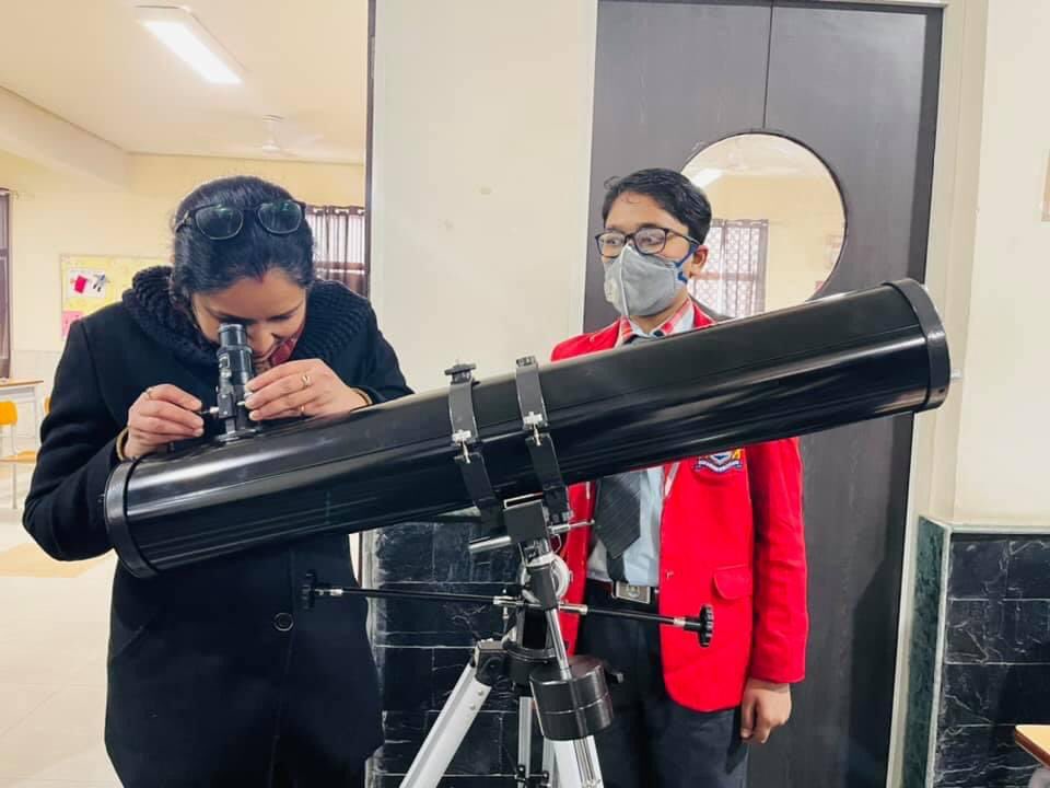 dassnbrown's tweet photo. #ATL Tinker fest

Students of #DBS represented their ideas and projects #impactfully and  #innovatively touching upon the surrounded problems with the best solutions.

#14Hardware and #6software projects were displayed in the fest. 
Budding_ engineers_ scientists https://t.co/hDhJyOwHyB