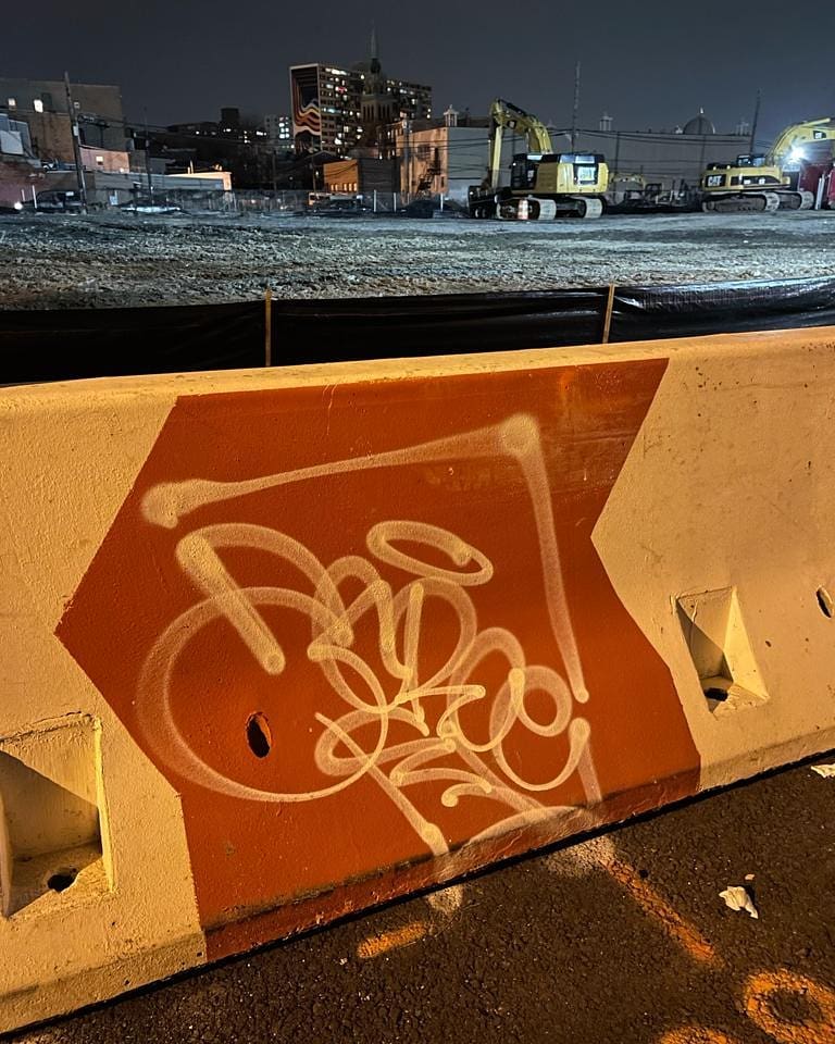 handstyler's tweet photo. Acroe's (@acroyak) diamonds are your girl's best friend 💎.
#acroe #handstyle #graffiti https://t.co/Npa0iwoqwC
