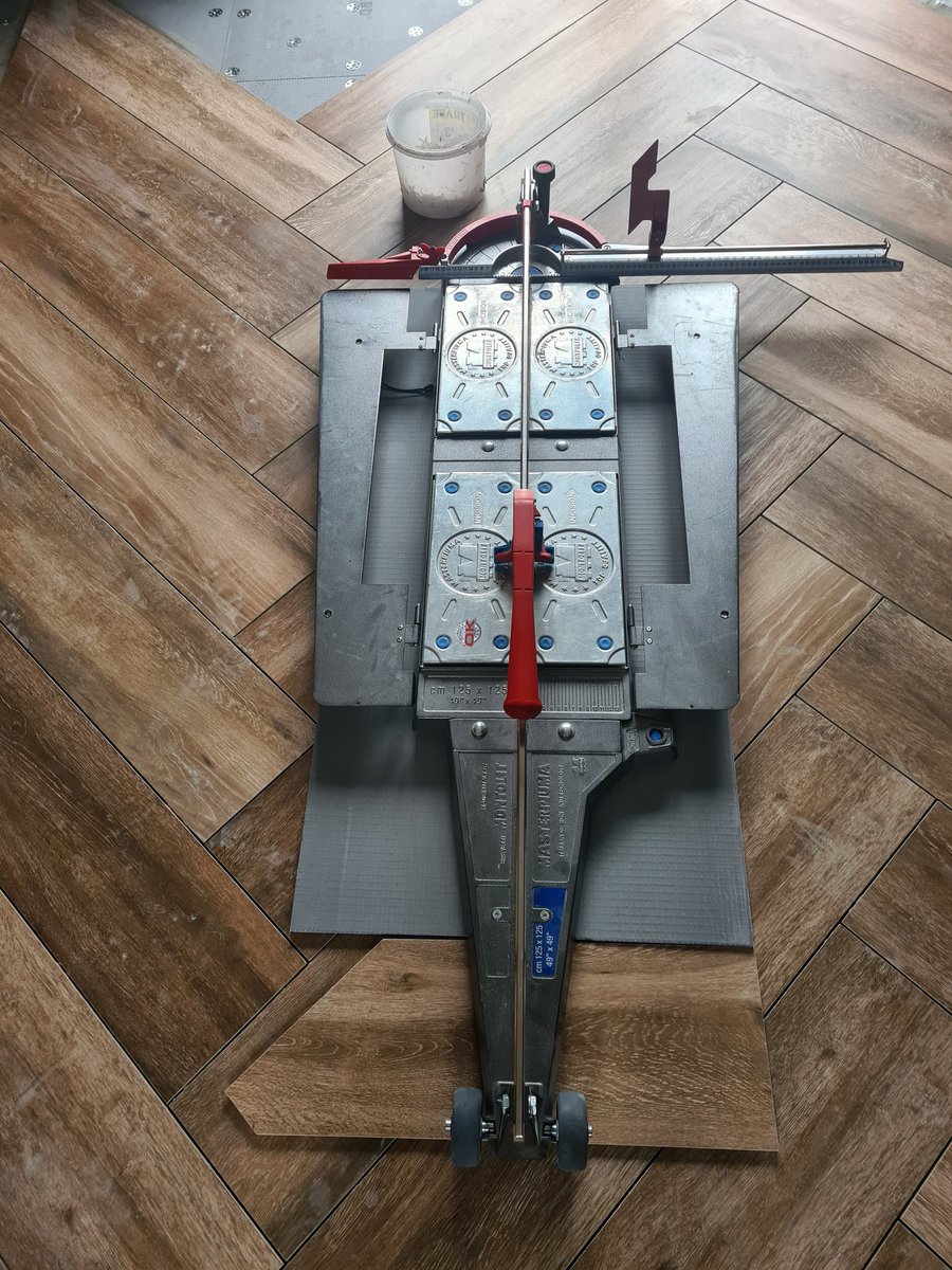 TJF Tiling (@tjftiling) on Twitter photo 