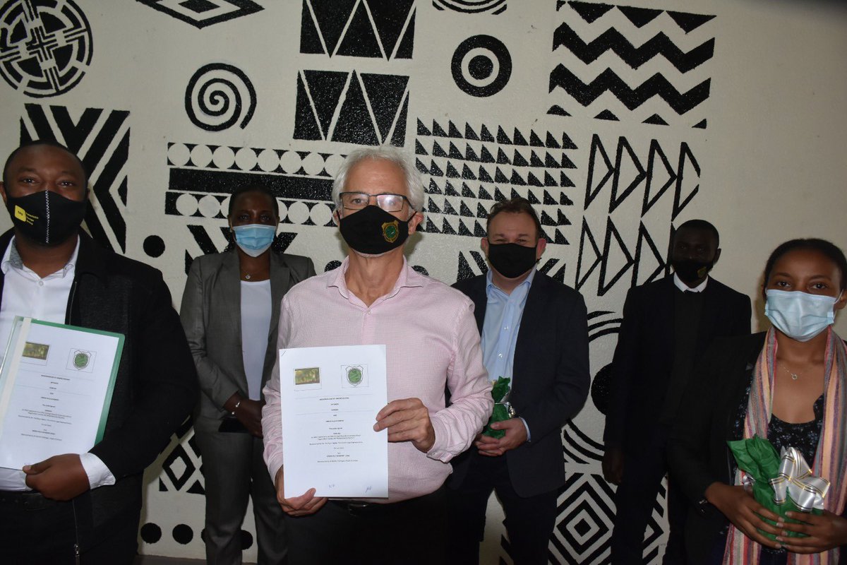 .<a href="/GHA_rwanda/">Green Hills Academy</a> and <a href="/Shibuka2020/">Shibuka</a> sign landmark MoU. We are delighted to lead the development of #socialentrepreneurship in secondary schools with #Shibuka. Today we also started 2021 edition of our joint social enterprise programme with our students #socent #RwOT