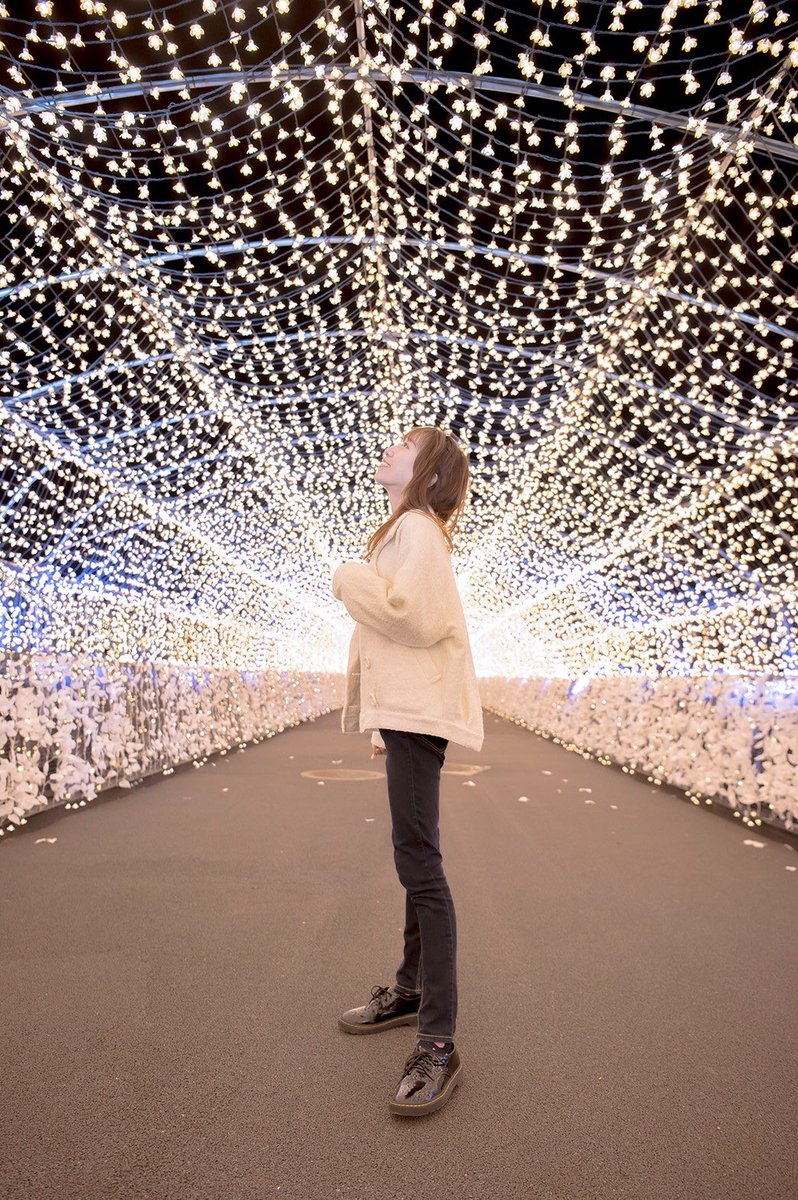 _yumimochi's tweet photo. イルミってわくわくする🌈
いつかの東京メガイルミ🥰✨
この江戸桜トンネルが素敵すぎた✨
　#ポートレート　#東京メガイルミ https://t.co/gW9LDAlQoX