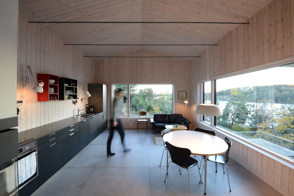 dezeen's tweet photo. This holiday home in Norway was designed to follow the topography of its site: https://t.co/lMzf1SSQHZ https://t.co/BHazynxOhX