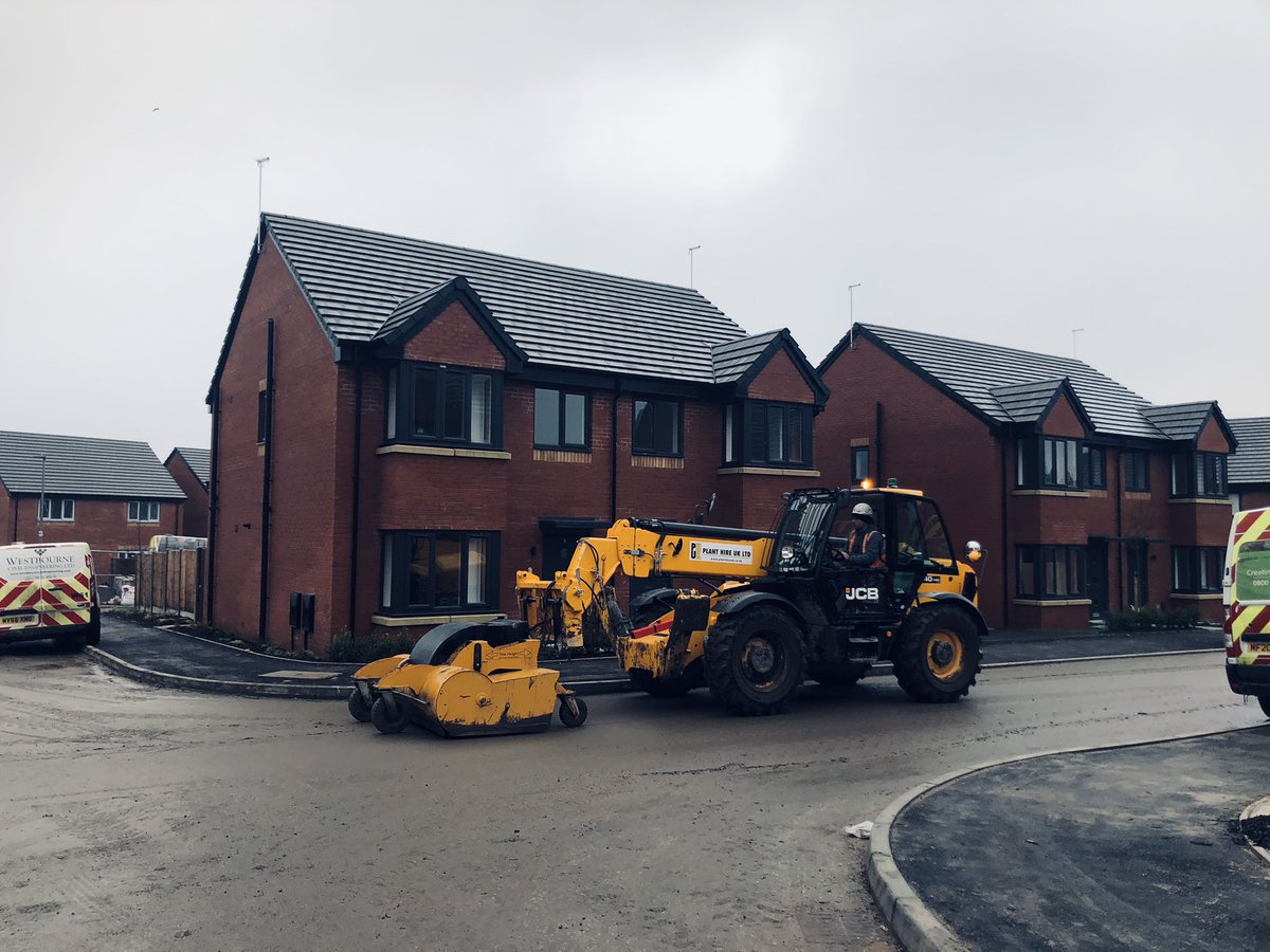 lozdoz67's tweet photo. Great to visit @Your_Housing #RoseMeadows development yesterday, great progress being made with handovers still happening during these difficult times. Well done to @pointon_kelly & @MulburyUK ensuring all the required safety measures are in place across the site. https://t.co/NUsDGfYMtI