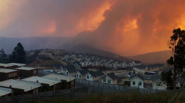 Con el inicio a finales de diciembre del verano austral, comienza también en Chile la temporada de incendios forestales, que cada año destruyen decenas de miles de hectáreas, una gran parte de ellos ocasionados por descuido o intencionalmente.