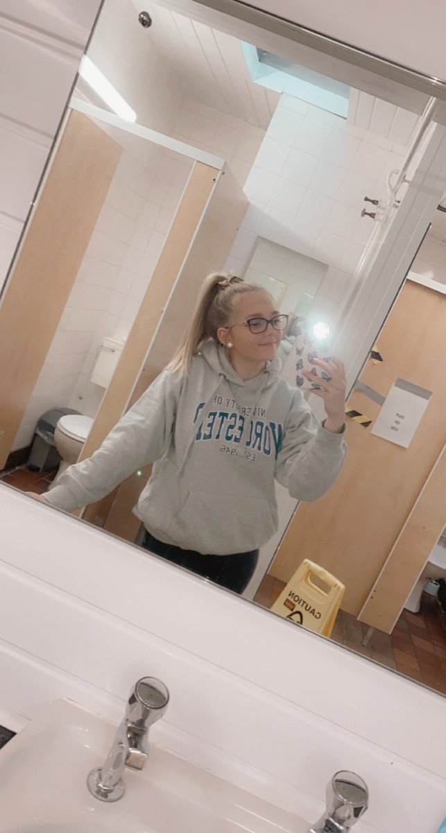 Miss_A_Simms's tweet photo. What a lonely week being the ‘teacher on duty’ in school with hardly any staff or children ☹️ it has been lovely to see my class via Teams though, being back together in the classroom can’t come quick enough 👩🏼‍🏫❤️ https://t.co/yMJqBQhgo9