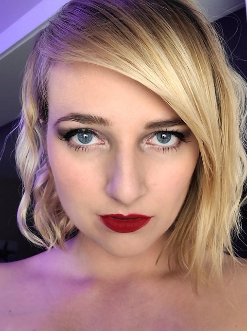 You guys are booking up my January with some amazing custom video ideas! Anyone else who's looking for<a href="/tag/mvsales"class="tags"><span>#mvsales</span></a>