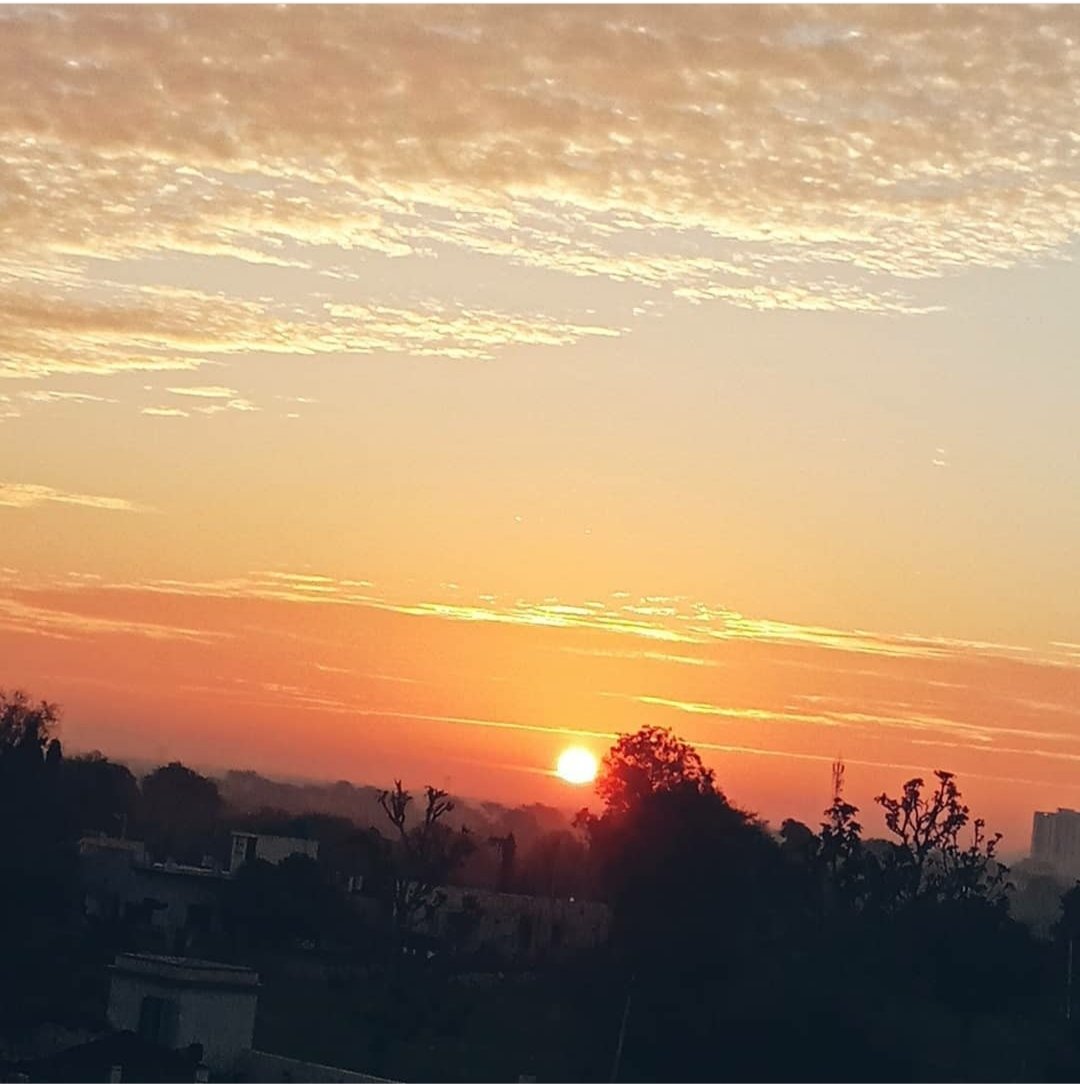 theworldtexts's tweet photo. " EVERY MOMENT OF LIFE IS UNIQUE - A KISS , A SUNSET , A DANCE , A JOKE . NONE WILL EVER RECUR IN QUITE THE SAME WAY EACH HAPPENS ONLY ONCE IN THE HISTORY OF THE UNIVERSE "
@impoliticpolit
 @ilmanati
@martiandiaries 
@vargas_1967
@SWilkingHoran
@AdrianaOzoresCF https://t.co/Pa4y6FYwif