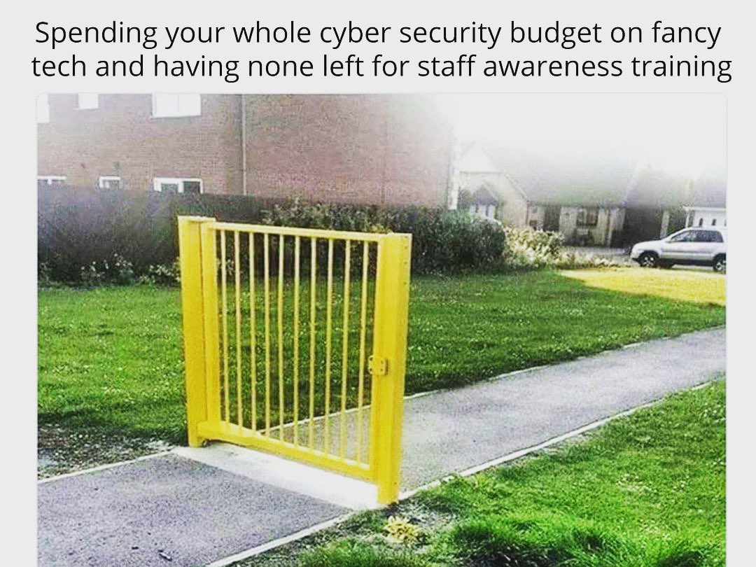 ITUNeed's tweet photo. Awareness Training w ITUNeed

.
#cybersecurity #infosec #encryption #IoT #AI #dataprotection #privacy #hacking #hacker #pentest #tech #datascience #code #coding #python #php #linux #java #webdev #programming #programmer #webdeveloper #digital #cloud #technology #security https://t.co/KSGjqSU0hG