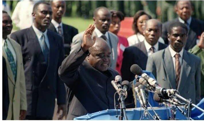 Nous pleurons nos morts en les commemorant grâce aux actions qu'ils ont accomplies de leurs vivants suite à leurs courages.

Que vive le président Laurent Désiré Kabila ! 🇨🇩
#16Janv