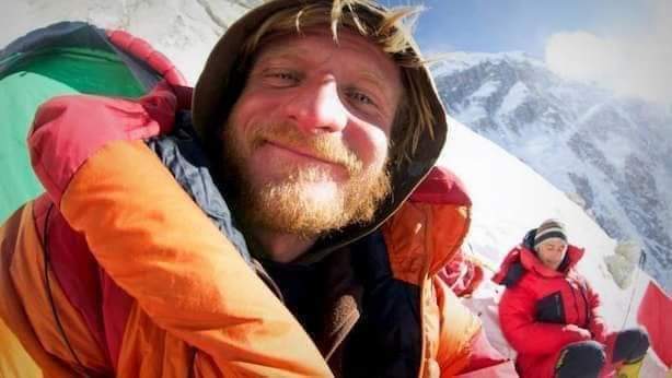 NasiriSyed's tweet photo. Finally Nibali team Successed. Nibali Team made the history in mountaineering field. Congratulations
#winter_K2_summit_2020/21 #Nepalese_Team_Winter_K2
#imagine_Nepal
#Sherpa
#Pakistan
#Nepal
#Nepalese_Sherpa #Team
#K2
#K2_winter https://t.co/LayCNaF5nh
