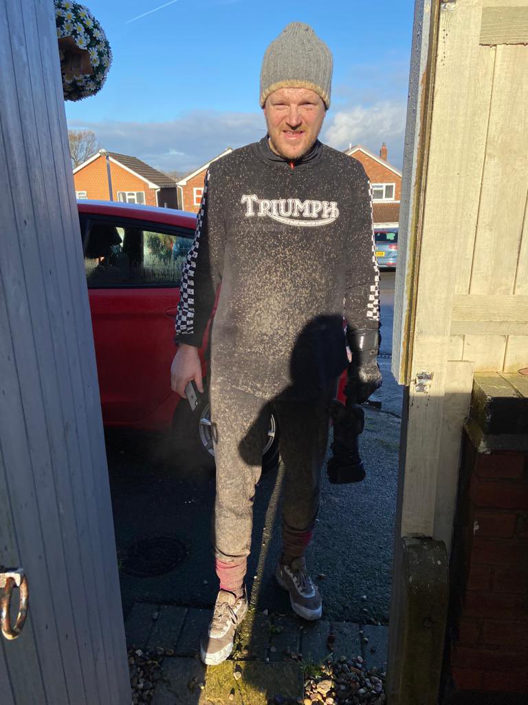 stunev1's tweet photo. @gazvilla68 No puncture but loads of mud , loved it 👍👍 https://t.co/Wb1nzgmMsg