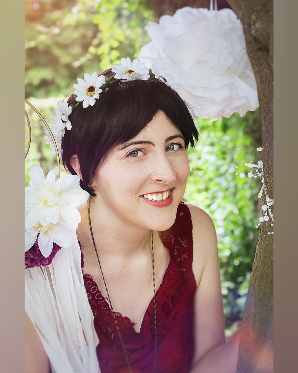 LoveCookies92's tweet photo. I really want to wear Alice again, especially in the Gryffindor Uniform, hopefully it's allowed someday again 😅
📸: drachenmaus_cosplay (insta)
#AliceLongbottom #AliceLongbottomCosplay #HarryPotter #Gryffindor #Cosplay #JilyWedding https://t.co/FKPPC8oQon