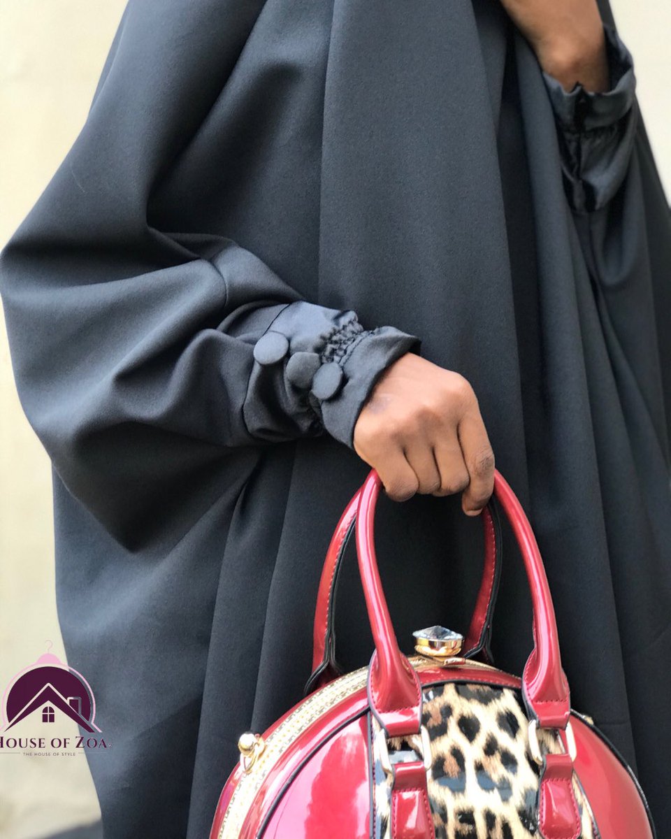 houseofzoa's tweet photo. Black lovers🖤🖤
Queens you’ve our weekend!!🤩
Price: #6000
It’s the sleeves for me😍
Khimar with a difference....don’t sleep on it!!😎
#egyptian #khimar #modestyfashion #black #beauty https://t.co/lD1J6aGrkW