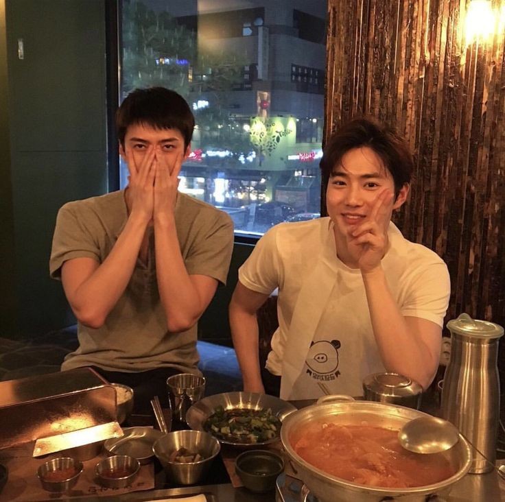 junmyeon and sehun being two pretty best friends— a thread
