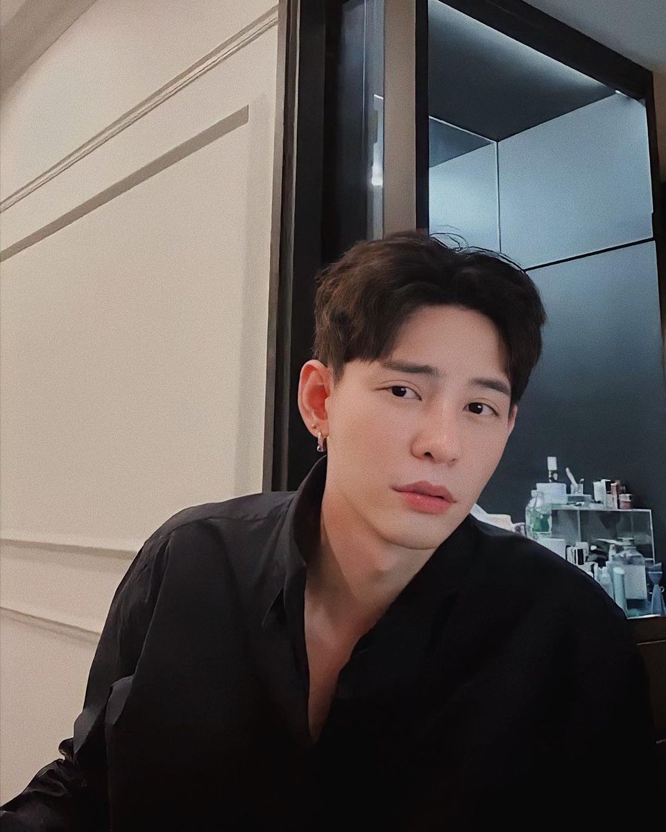 Nutty_Khin's tweet photo. Supanut IG Update : We are all the bad in someone’s story 🙃

ဘာတွေဖြစ်နေလဲ ဘေဘီ ? မင်းက ငါ့ရဲ့ Story မှာတော့ အကောင်းဆုံးပဲ ! 

#Supanutlourhaphanich 
#Supanut_I 
#supanut https://t.co/DcaaQ444rf