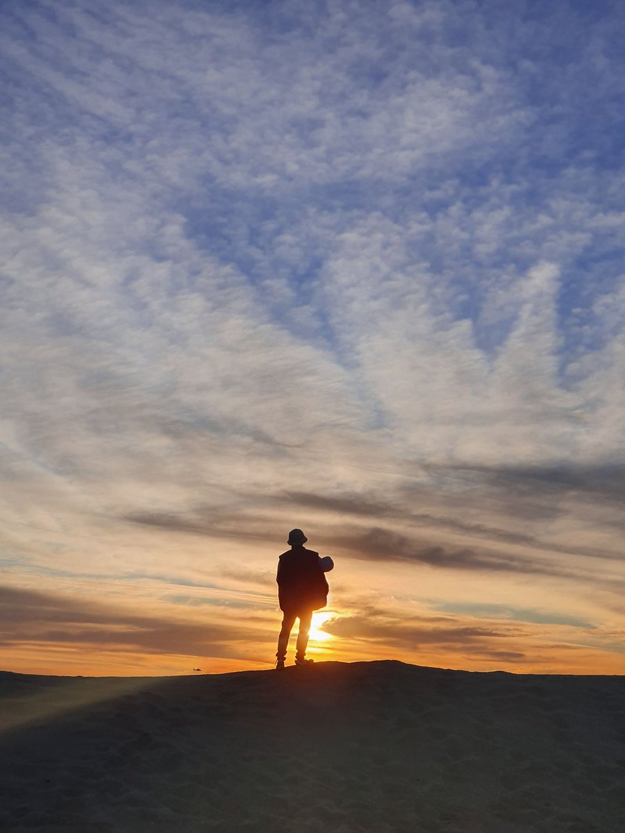 [🐿️]
Taehyung Weverse güncellemesinden... Böyle güzel bir manzarayı bizimle paylaştığı için teşekkür etmeliyiz🥺🐿️🐯