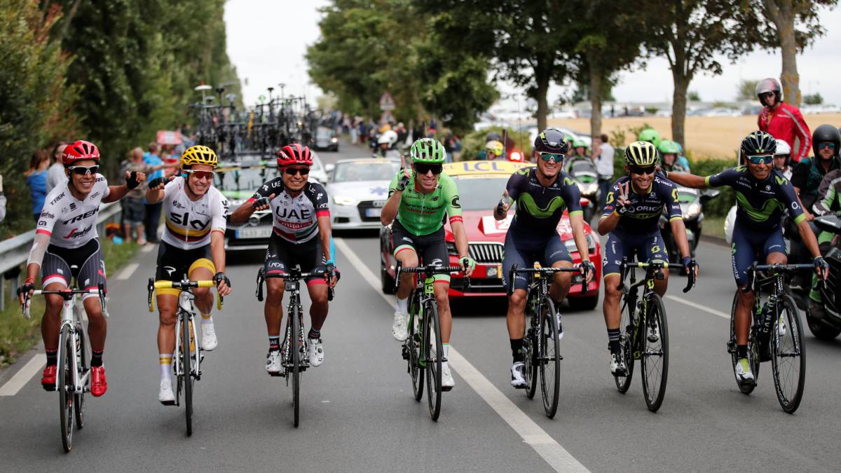 diegovos_'s tweet photo. Las estrellas colombianas hace varios años. Ahora son muchas más y MUCHO MEJORES. Egan Bernal, Daniel Felipe Martínez, Sergio Higuita, etc... https://t.co/szWkH6SrRV