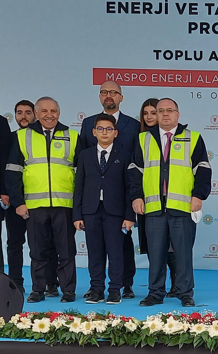 nihatsezer3737's tweet photo. Sn. Cumhurbaşkanımız @RTErdogan online katıldığı,
#Kastamonu’lu hemşehrimiz #RemziGür beyin,
#Maspo şirketinin Manisa’da yapmış olduğu jeotermal enerji yatırımı törenle açıldı,
#ManisanınEnerjisiYükseliyor
Ülkemize hayırlı olsun 🇹🇷
@umutozkan1 @Gokhan_Yuksel37 https://t.co/JkvK0DG3SQ