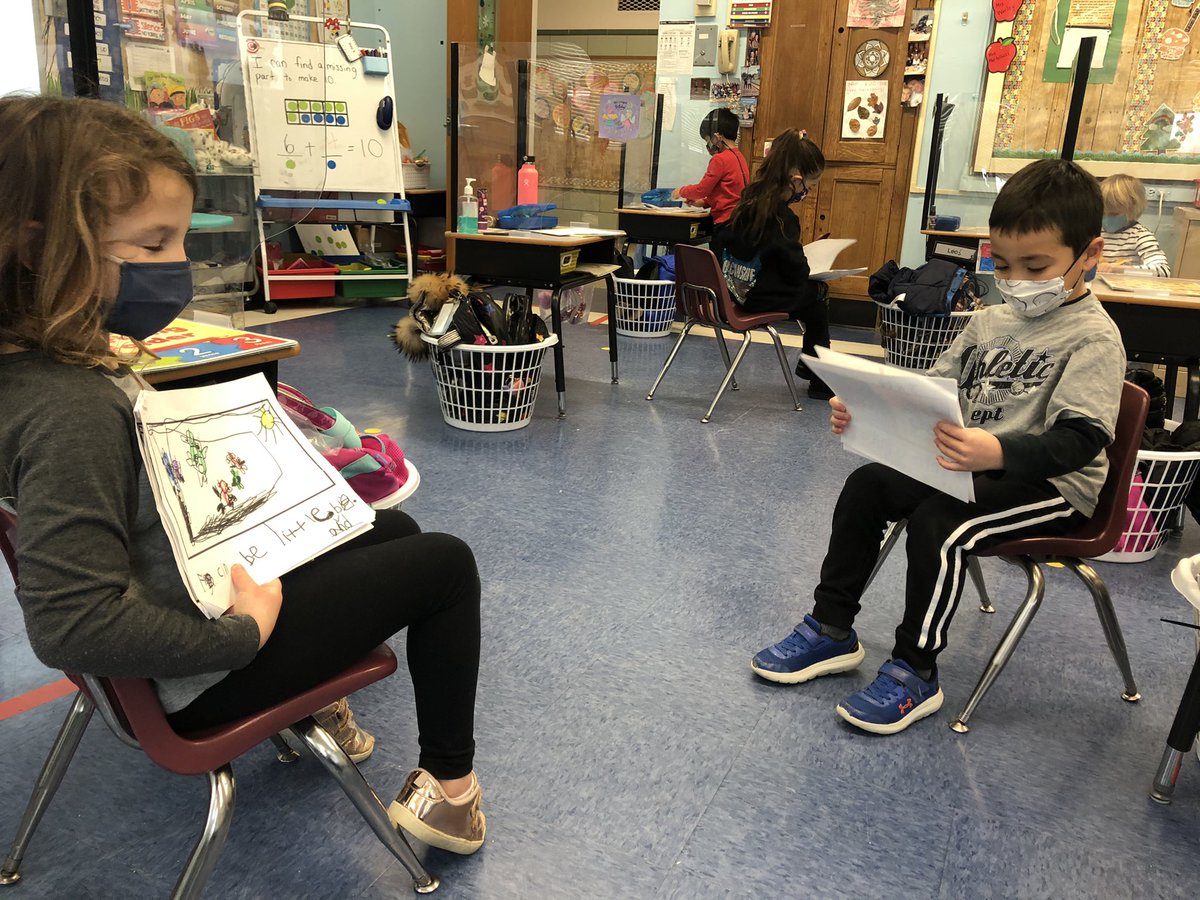 bethbarbakoff's tweet photo. These Kinders published their first writing piece and shared it with a friend! #tcwritingworkshop #school6magic @deemartellucci https://t.co/vzv3duHkqI