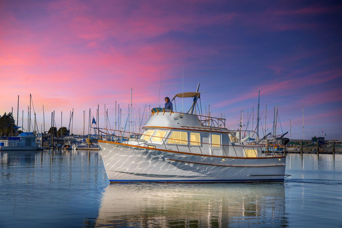 Atomic_Tuna_SF's tweet photo. Price reduced $9,000! 1981 MONK 36 TRAWLER https://t.co/Aw5gBRQk6A https://t.co/hKqCafsYrr