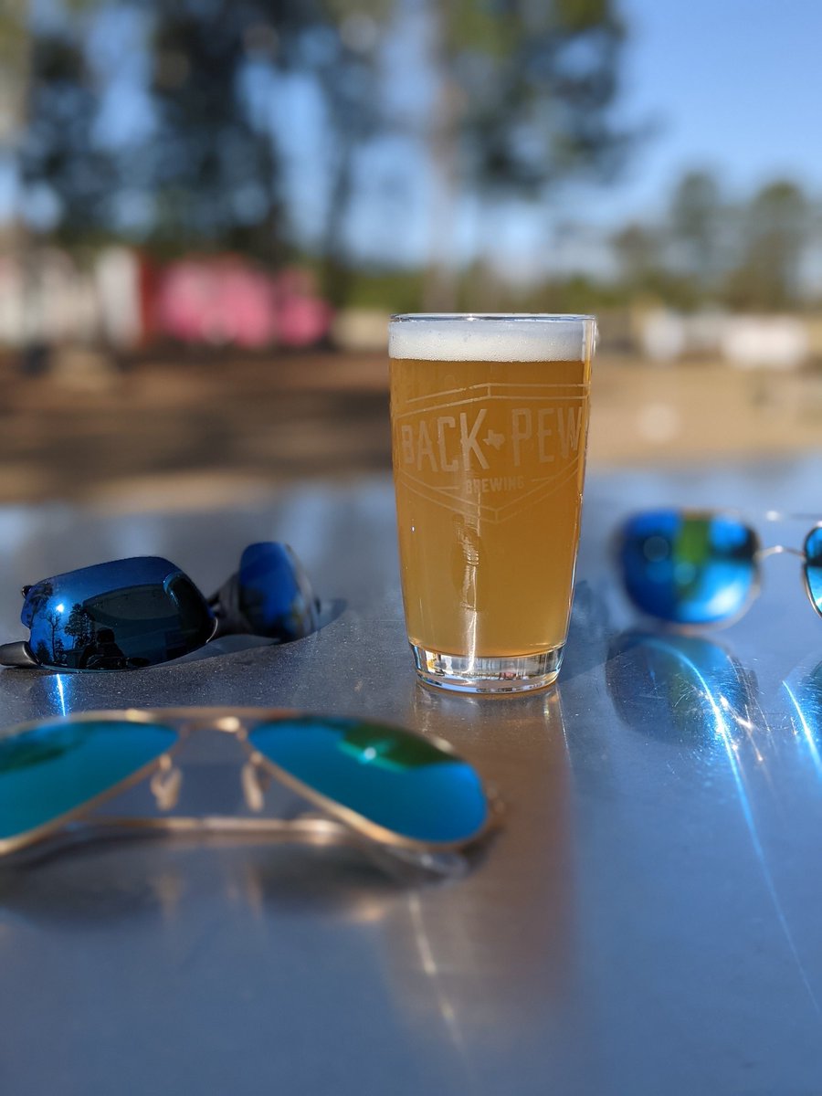 Grab your shades and get on out the the Sanctuary for a beautiful day of beer, burgers, and live music! 

New beer alert! This is Look Ma', No Pellets, an IPA brewed only with hop extracts.