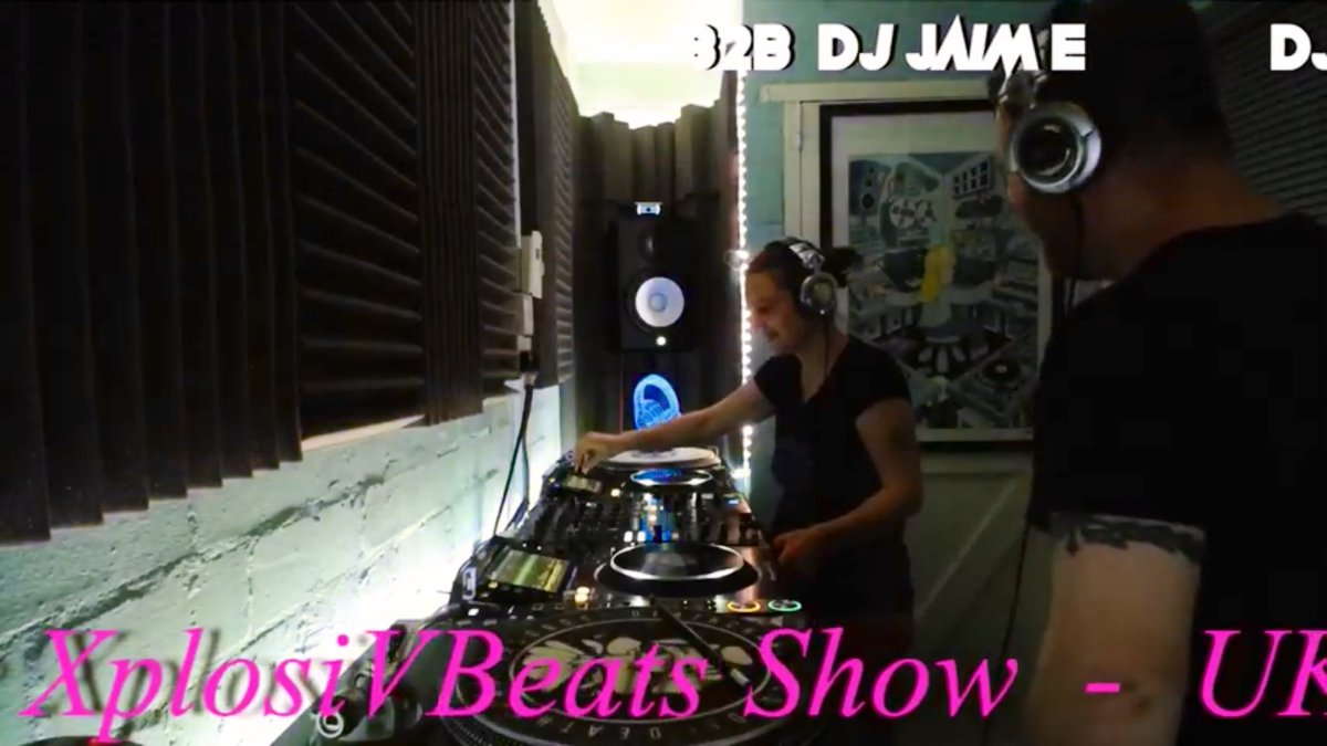 XplosivB's tweet photo. Can’t wait to get the show back on the road! 🔊🎶
#xplosivbeats #thexplosivbeatsshow #livestream #music #rave #ukrave #djlife #goodtimesahead #inthemix #htid #trancer #hardhouse #hardtrance #happyhardcore #ukhardcore #hardcoremusic #beats #banging #turnitup #loud #ravers https://t.co/TckFFEzcyR