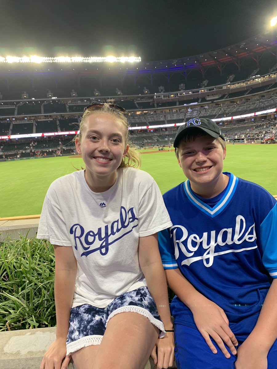 SHolhubner's tweet photo. @Royals https://t.co/rJlpXToyVm