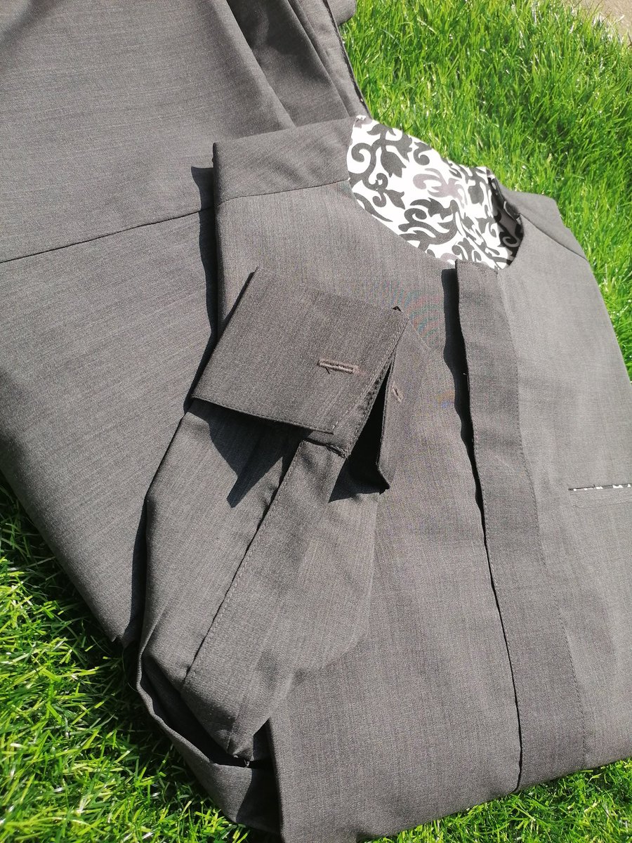 oabbyisrael's tweet photo. Money may not buy class but it definitely can buy you a classy outfit.
Happy Saturday to every #marbleman out there.
Any other person should go and collect their greeting from their tailor that never delivers on time
Lol https://t.co/bt6FEXCSZP