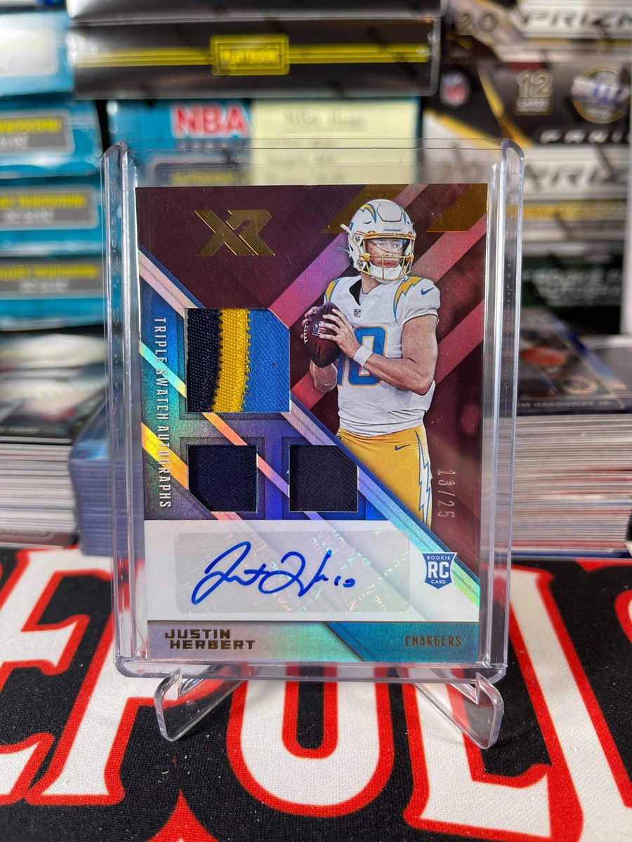 FirePulls's tweet image. What a pull last night! A 13/25, barely quad color patch Justin Herbert has us ready for some playoff football today. Who does everyone want to win today? 

#NFLPlayoffs #Prizm #WhoDoYouCollect #Chargers #FutureStar #XR #Rookie