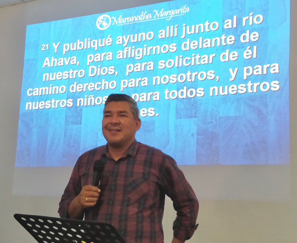 maranathamar's tweet photo. Hay un #CambioDeÉpoca y nuestra iglesia está persistiendo en ayuno y oración para que esos días de gloria acontezcan. https://t.co/v0KAVFkeod