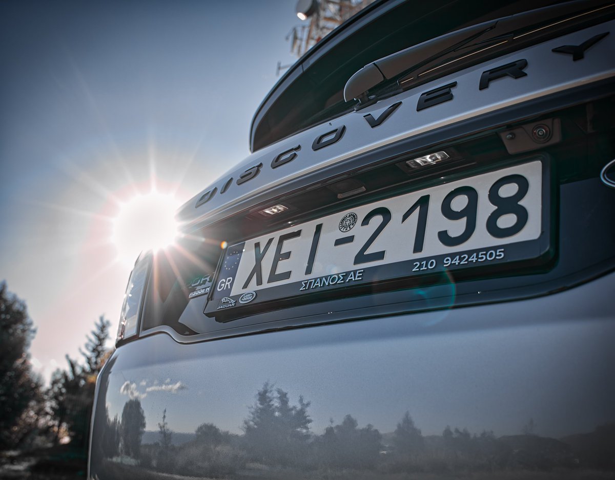 GSargiannidis's tweet photo. The new Range Rover Discovery PHEV is out? What do you think 🤔... @JLR_News @NewsAutogr @LandRover @LandRoverUSA @LandRover_UK @LandRoverUKPR #discoveryphev #rangeroverdiscovery #newsauto https://t.co/Q0sSszZ78F