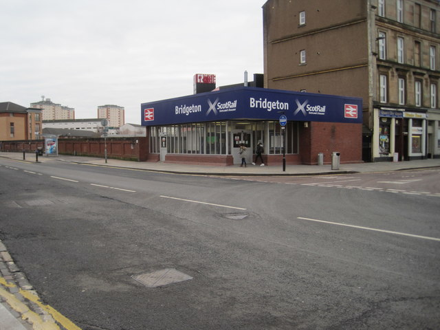 ScotRail's tweet photo. Expectations for 2021                  Reality of 2021 https://t.co/Hw1yLEZeRZ