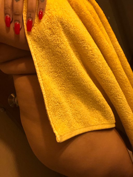 Such a great shower..  ✨ I bet you wanted to watch 👀 https://t.co/gWusocPkfU<a href="/tag/stayathomeandstaysafe"class="tags"><span>#stayathomeandstaysafe</span></a><a href="/tag/socialdistancing"class="tags"><span>#socialdistancing</span></a>