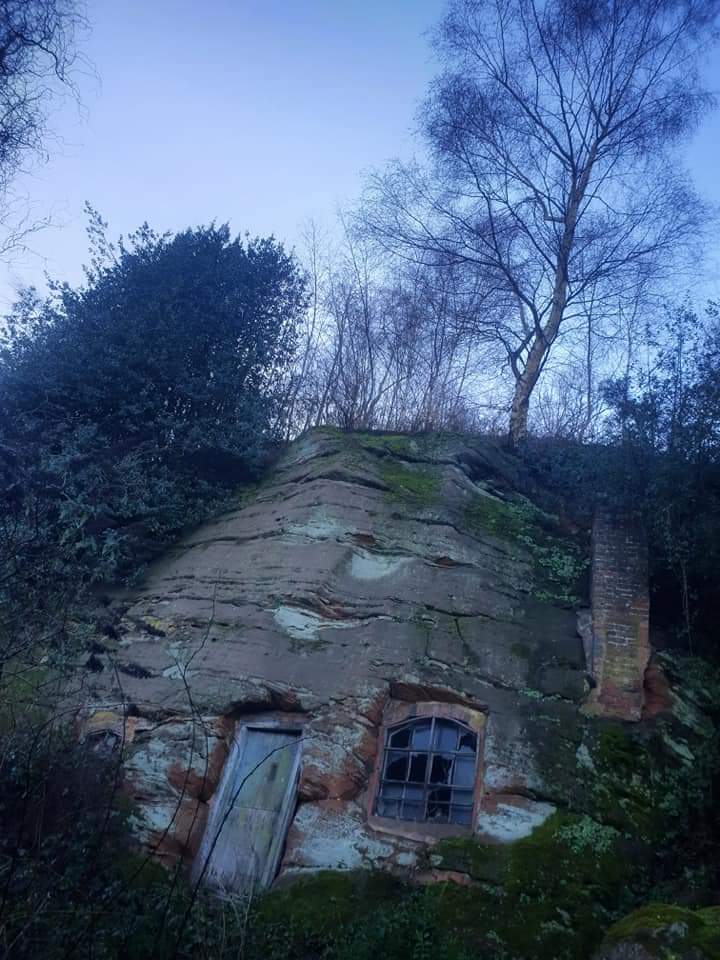 An #abandoned cave home in the UK

Would make some interesting #terrain inspiration for #ttrpg

#cave #caves #fantasy #fantasyterrain #rpg #rpgterrain #warhammer #wargameterrain #wargameterrain #aos #dnd #dnd5e #dndterrain #dungeonsanddragons #pathfinder