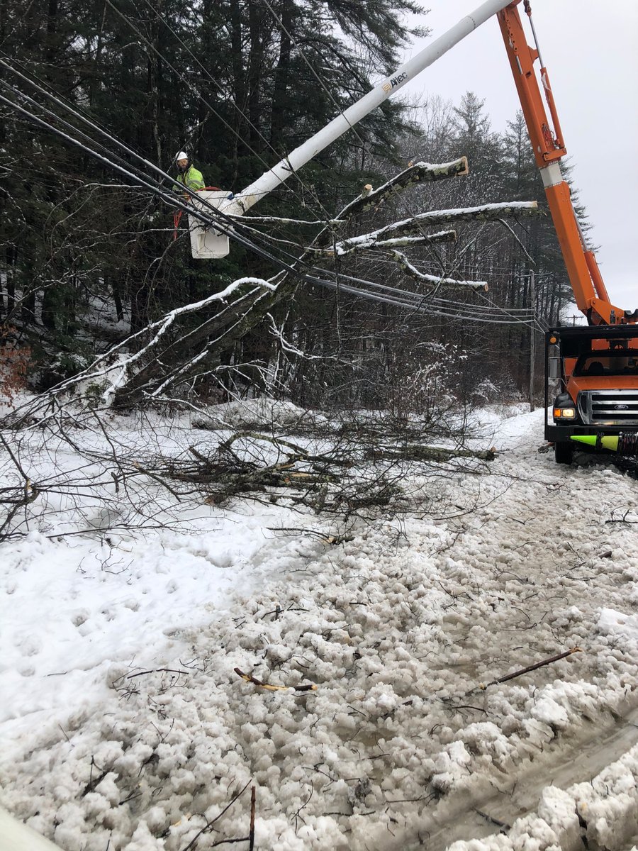 Crews restored power to more than 15,500 customers &amp; they're still going! Trees are down, blocking roads across #VT. This is Rte 9 in Brattleboro. A tree blocked the road &amp; broke 2 poles. Road now open to 1 lane. Be safe! Stay off the roads, stay away from downed lines &amp; trees!