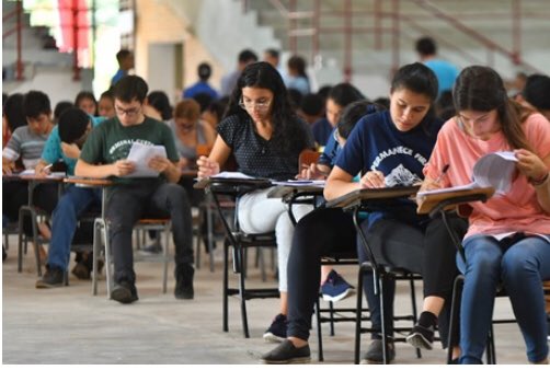 tornacojoseluis's tweet photo. 1.400.000 dólares al año destina ITAIPU  para que  2000 hijos de esta tierra puedan tener una Educación Digna!!...2.000.000 de dólares gasta el Ministro Wiens en una pasarela de gusto y utilidad discutible!!..Entiendes lo que llamamos" calidad del gasto en Economía"?? LAMENTABLE https://t.co/SY6rqg5UXk