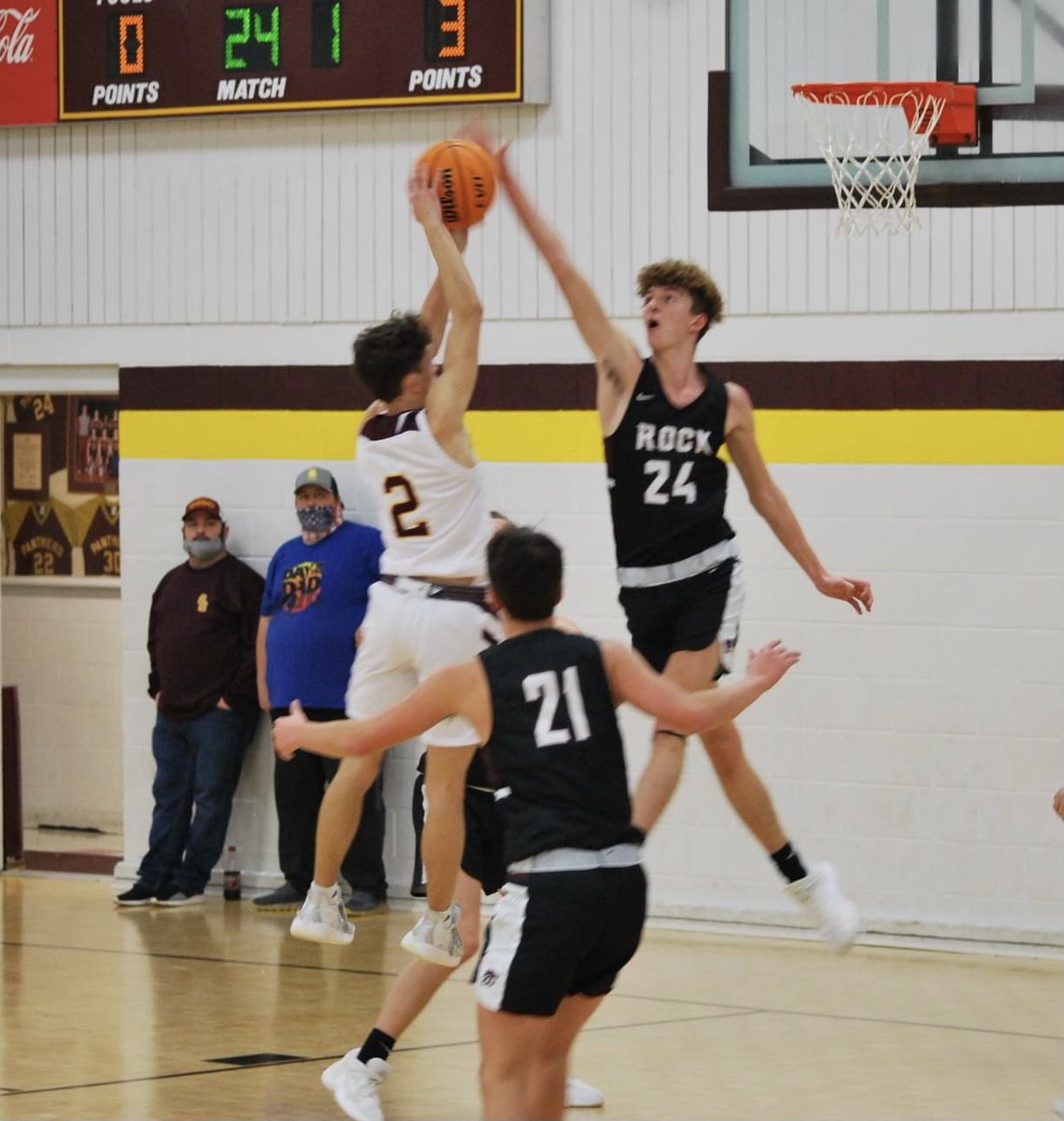Future150's tweet image. 2023 SF Kaden Justice of #7 Sand Rock (AL) had 13 Points 8 Rebs and 2 blocks in a big area win on the road versus #9 Spring Garden 50-48.  Justice is a skilled long athletic wing with tons of upside to his game. #Future150 #Future150alum